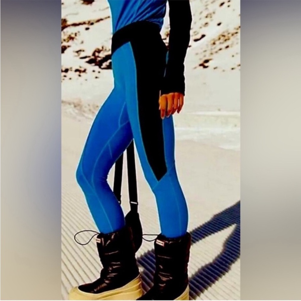 8013. Free People Dawn To Dusk Leggings